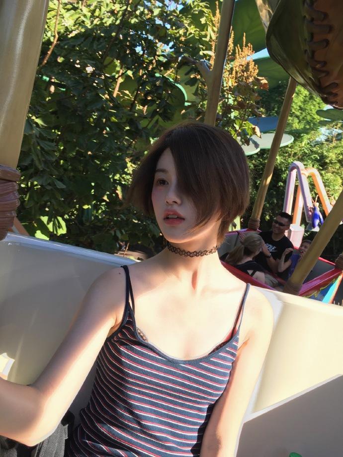 梁子玥和王思聪什么关系