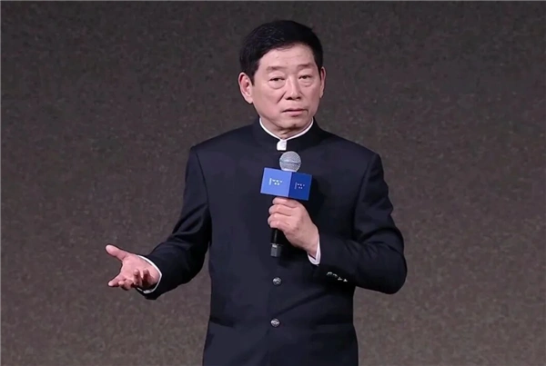 如何看待长城汽车魏建军在北京车展上对宝马董事长称纯电平台是虚假宣传，并强调宝马的看法和长城一致？