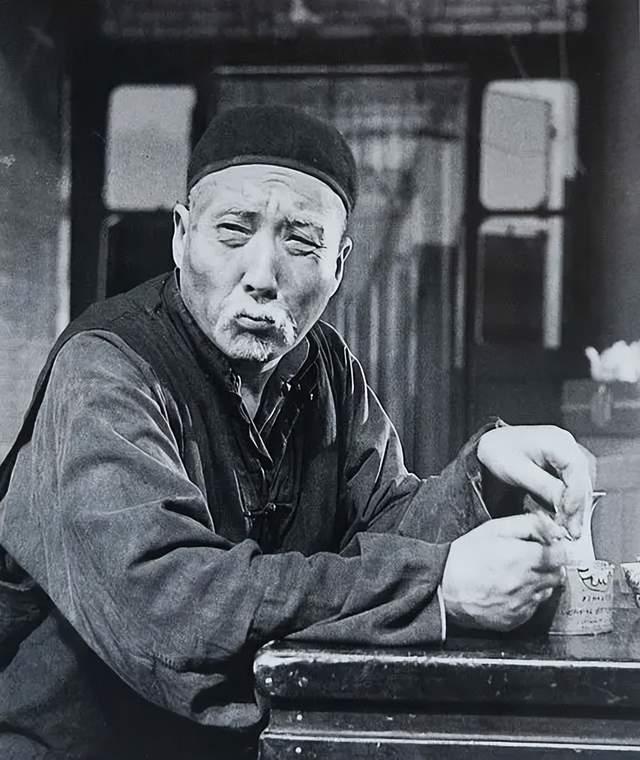 于是之的艺术人生与舞台世界——评《于是之全集》 - 知乎