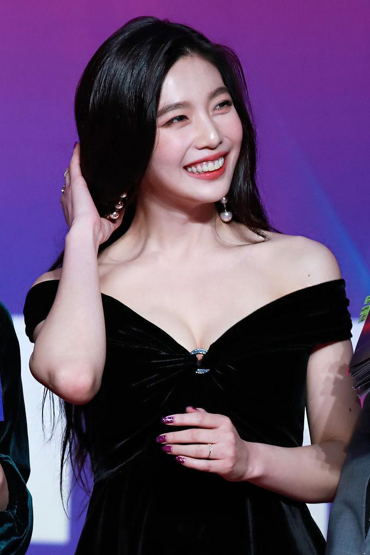 求一些韩国女星朴秀荣的美照