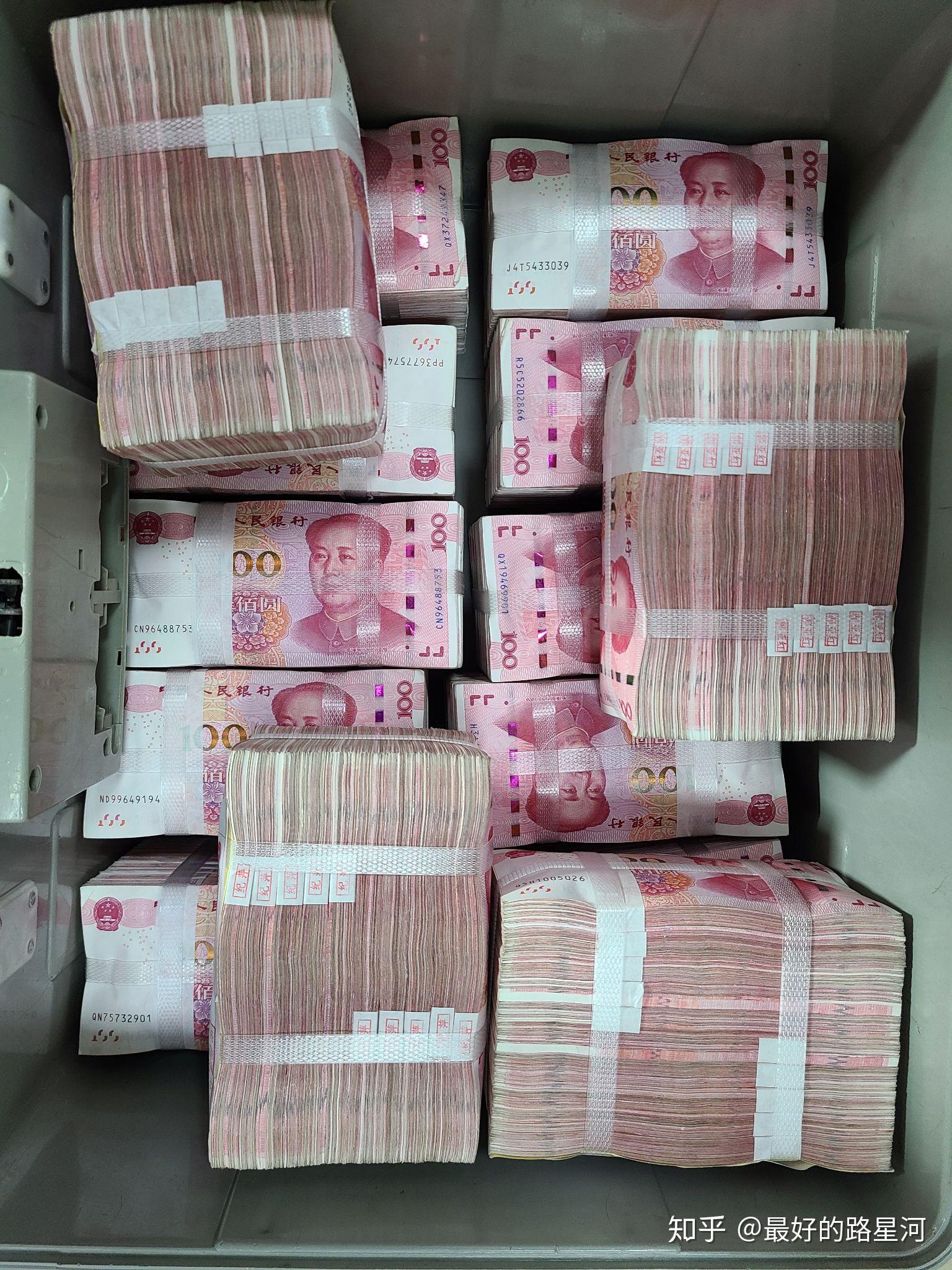 为什么现在好多年轻人一万块都掏不出来却觉得一百万很少