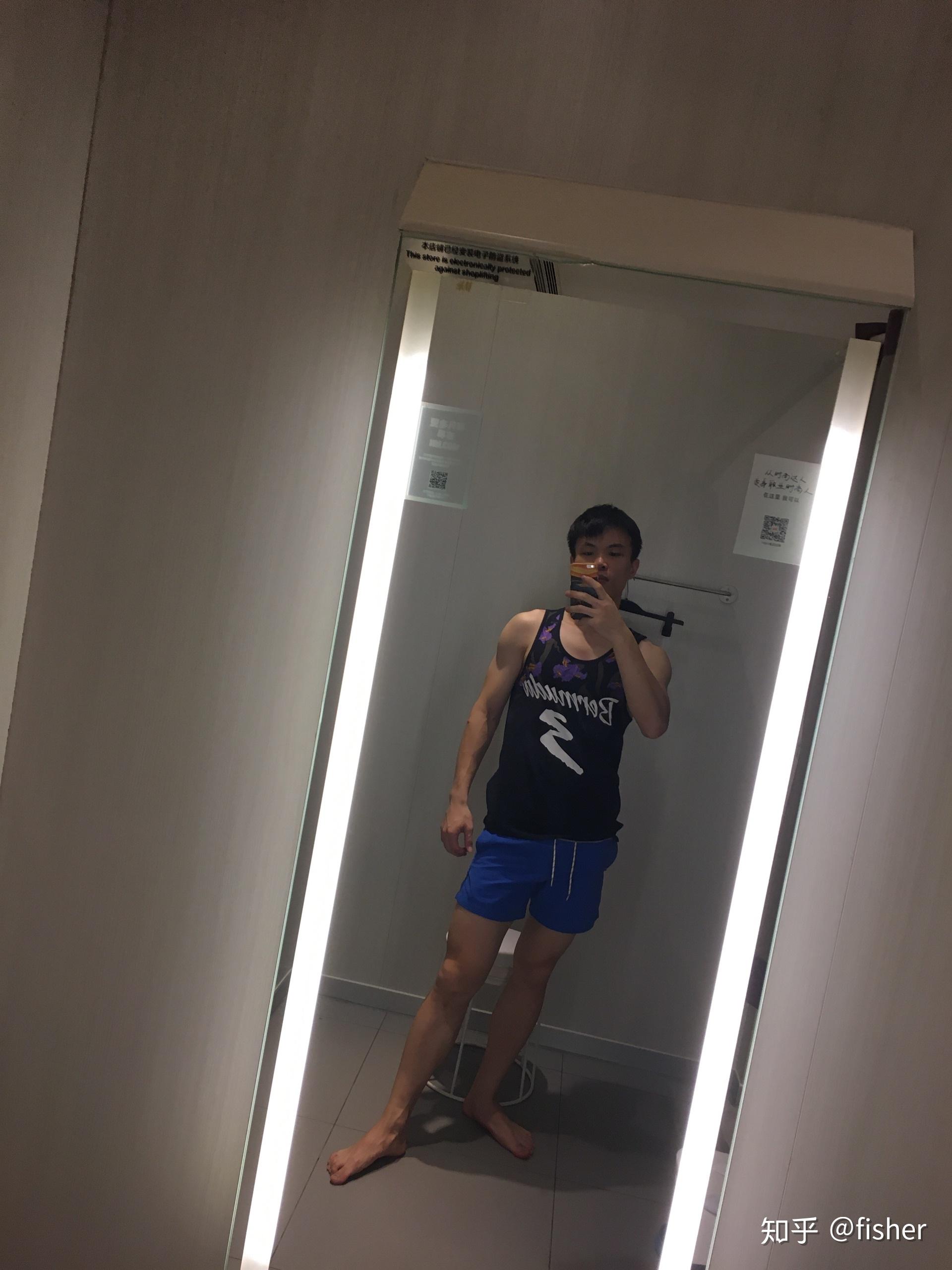 求解三十岁男人穿什么夏装好