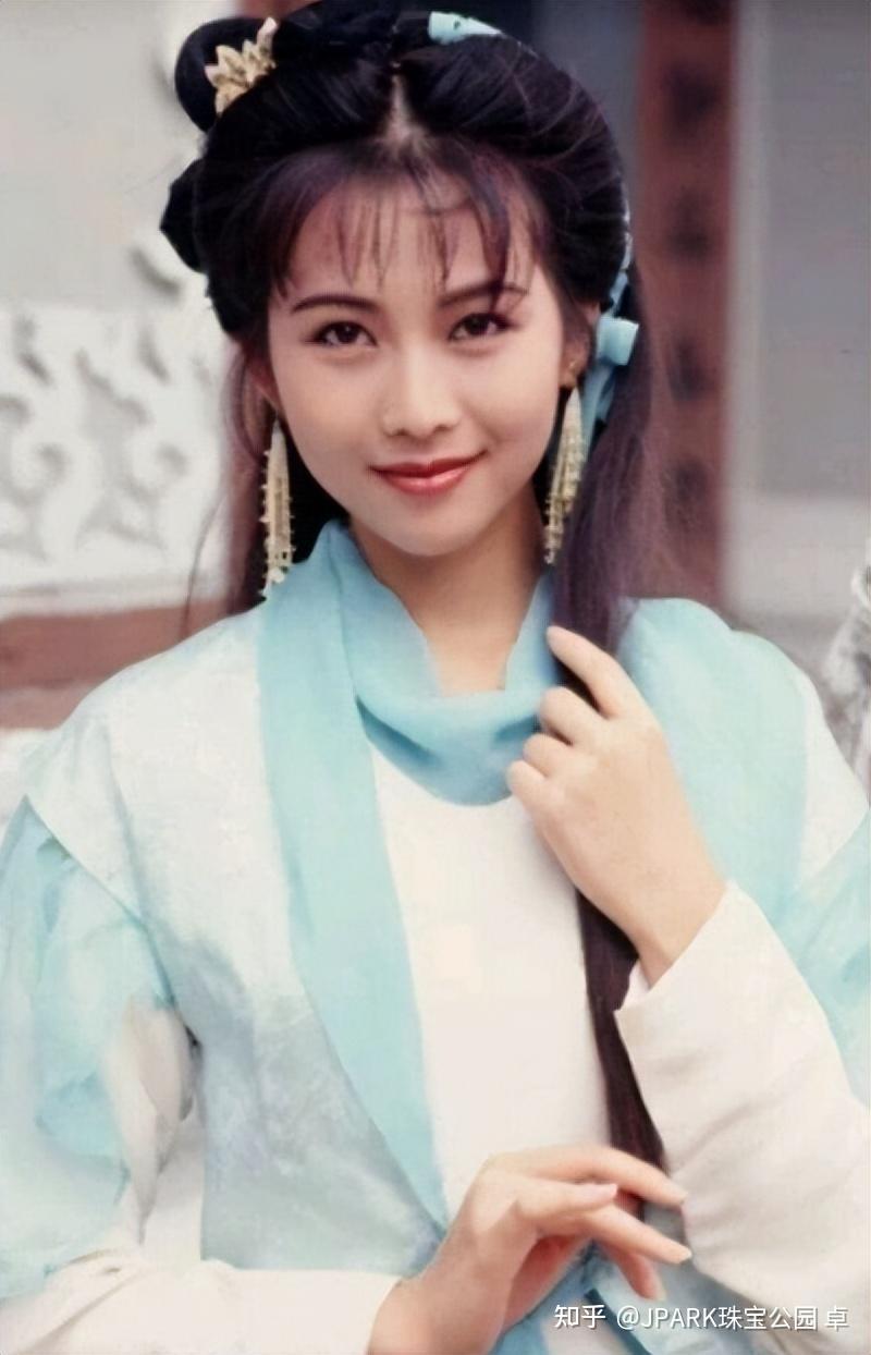 为什么蔡少芬颜值和年轻时候相差很大?