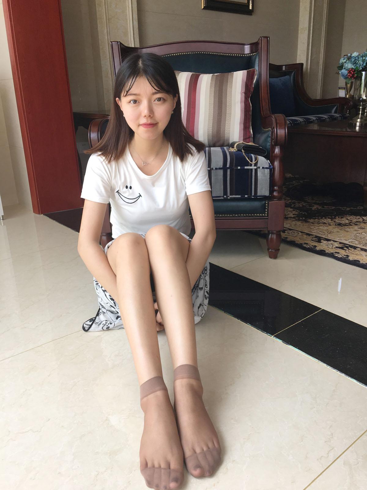 [合集]学妹校园寝室丝短袜美脚全套42期，大小8.38G-佳人吧