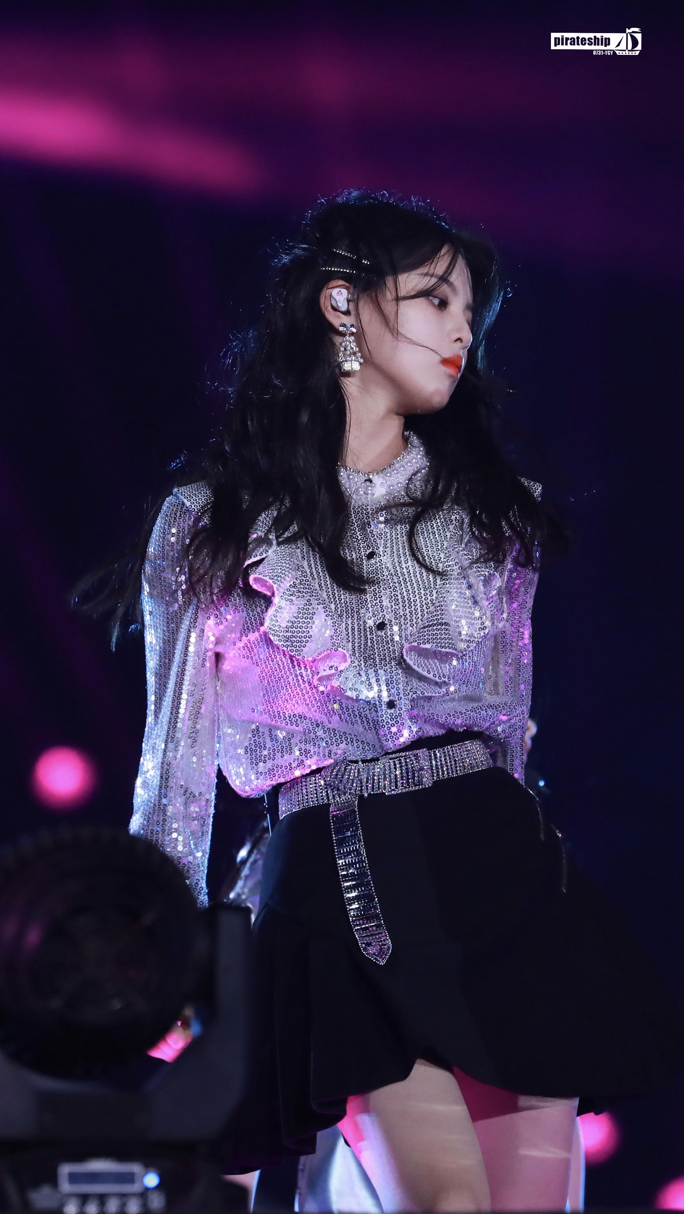 如何评价杨超越在湖南卫视2020跨年演唱会上的表现?