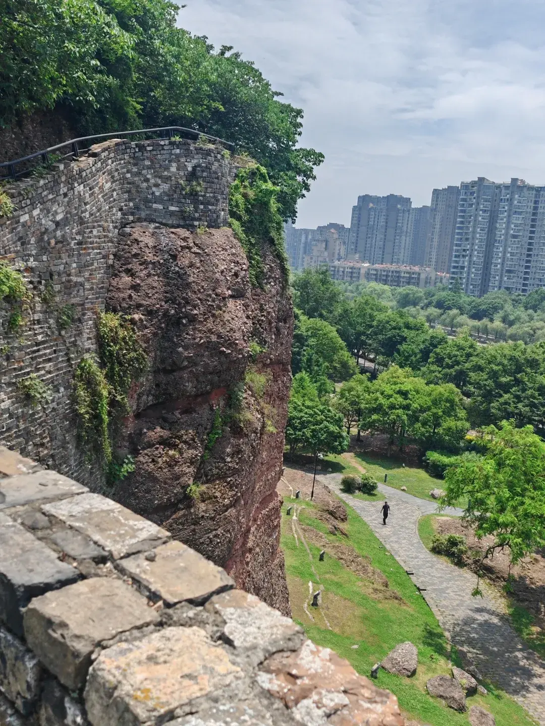 这6处地方,藏着南京1400年前的样子 - 知乎