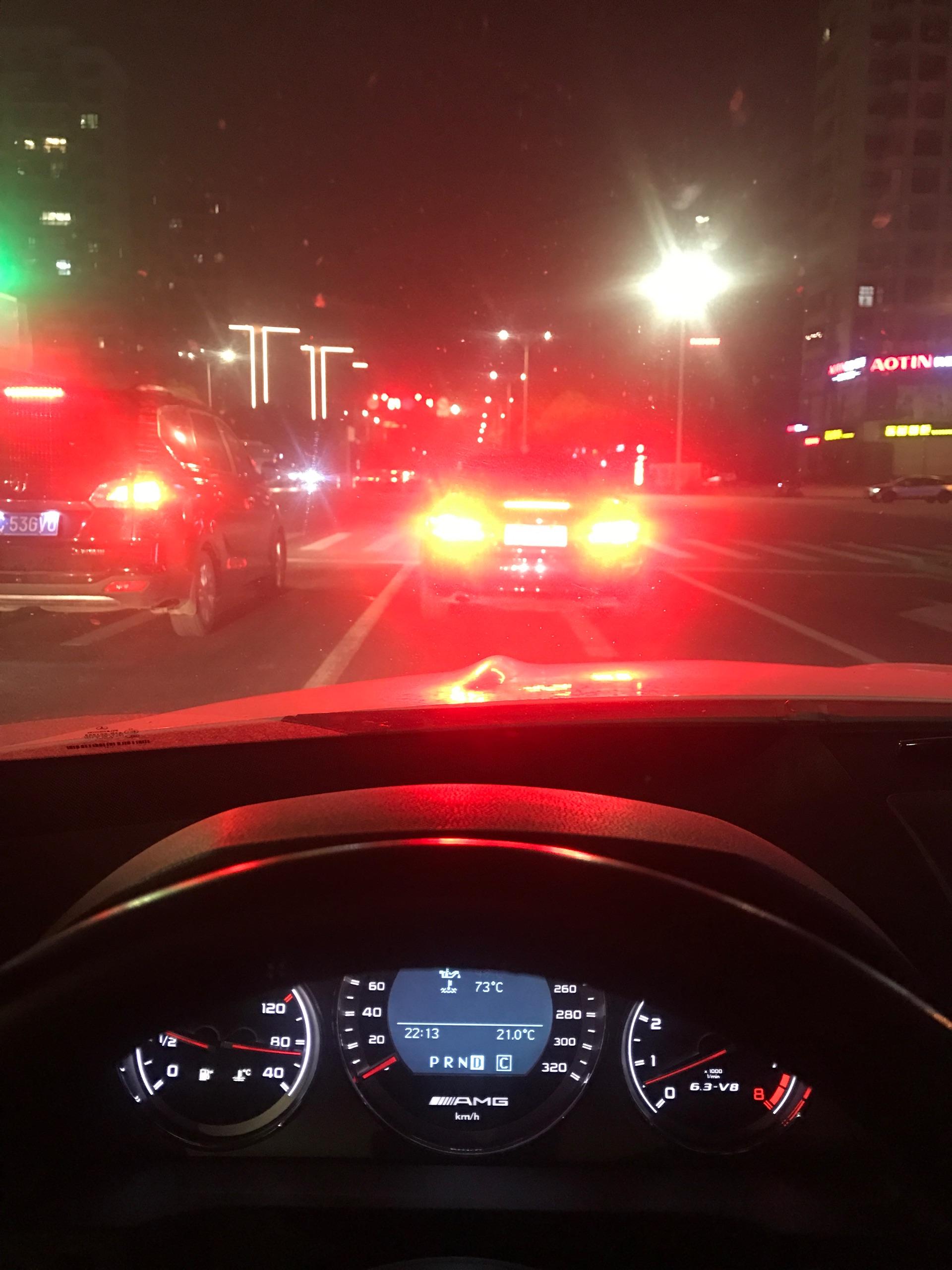 你鄙视开豪车夜晚故意改排气声音扰民吗