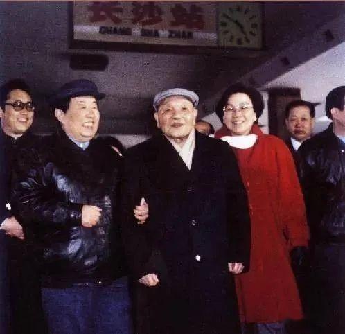 老照片之1992:邓小平南巡 带你重温“春天的故事” - 知乎