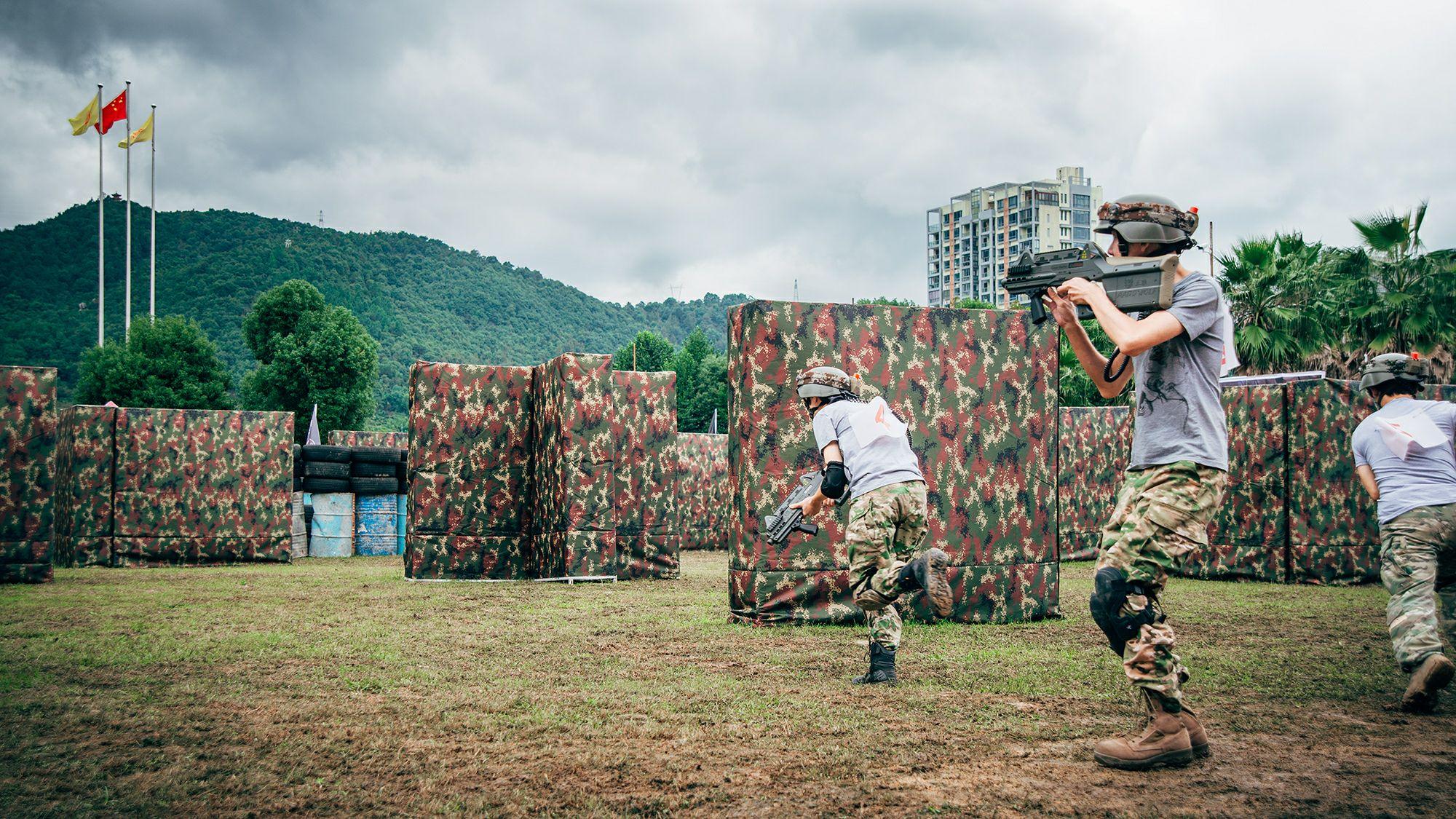镭战真人cs怎么玩好有什么技巧攻略如何练习射击技术新手第一次玩要