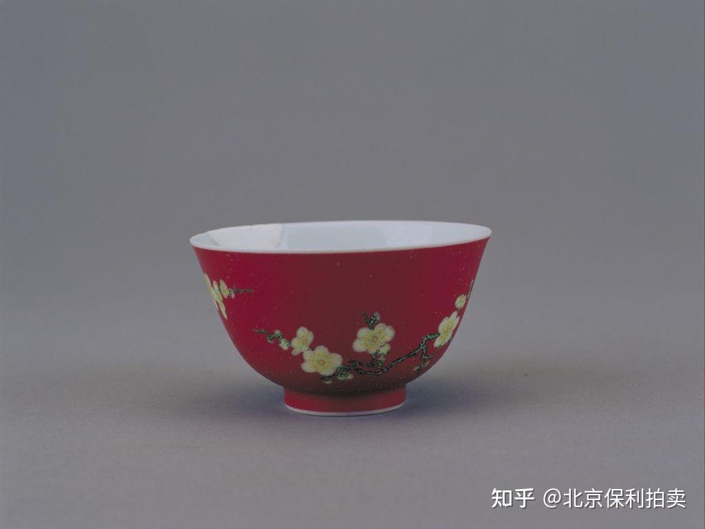 康熙雍正乾隆时期的拍卖珐琅彩瓷器各有什么特点？ - 知乎