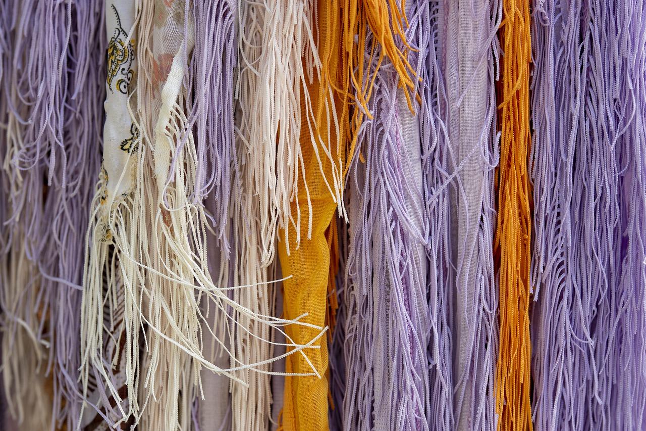 1. 纱巾清洗技巧