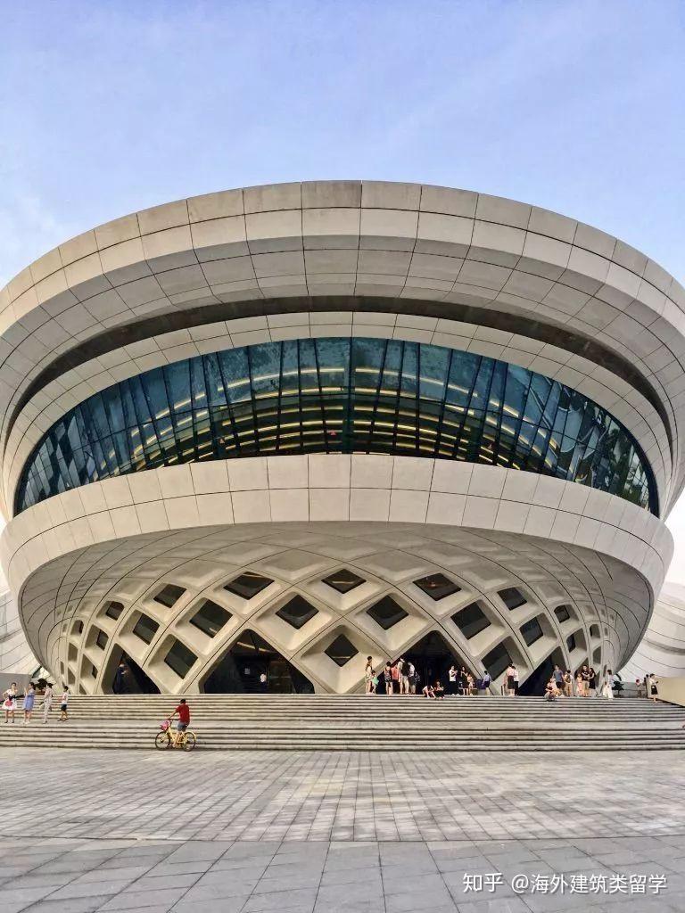 扎哈在中国的最后三个遗作:不可能完成的建筑建成 - 知乎