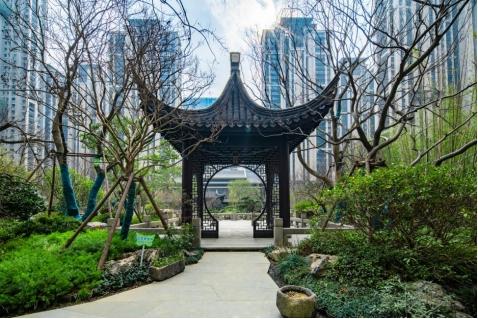 建发央著匠心雕琢醉美园林成就生活大美之境