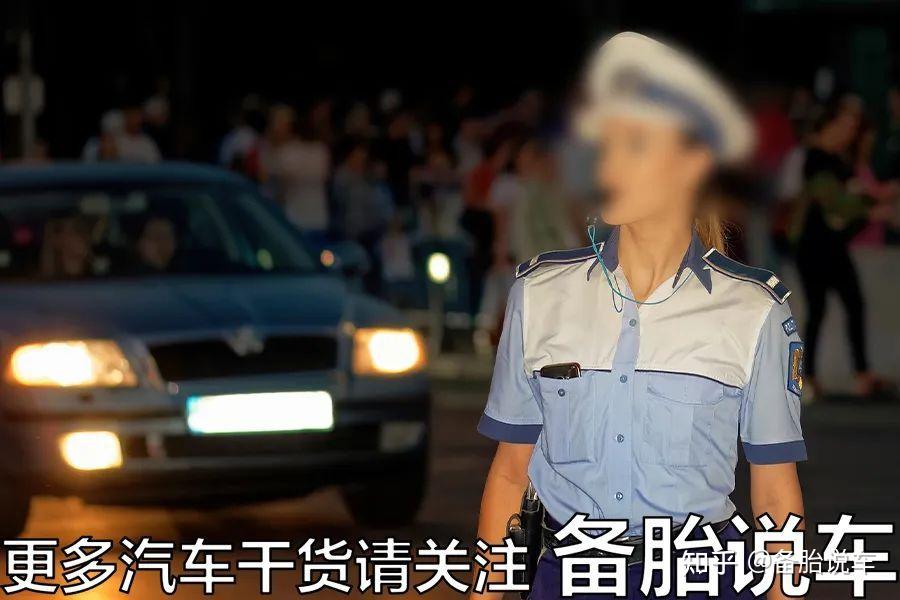 开车时遇到地面标线和指示牌不一样,到底听谁的 - 知乎