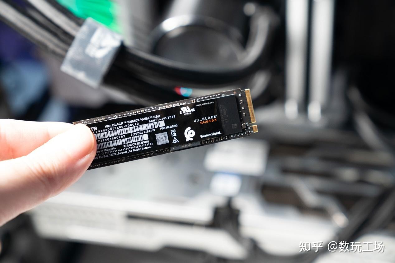 PCIe4.0固态价格降了，入手西部数据WD_BLACK SN850X 2T，开箱