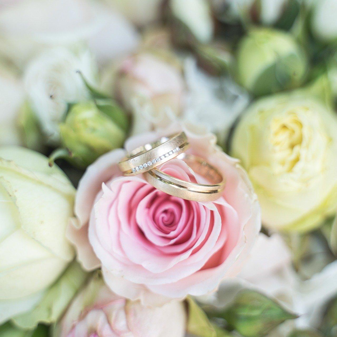 如何装饰房间生日