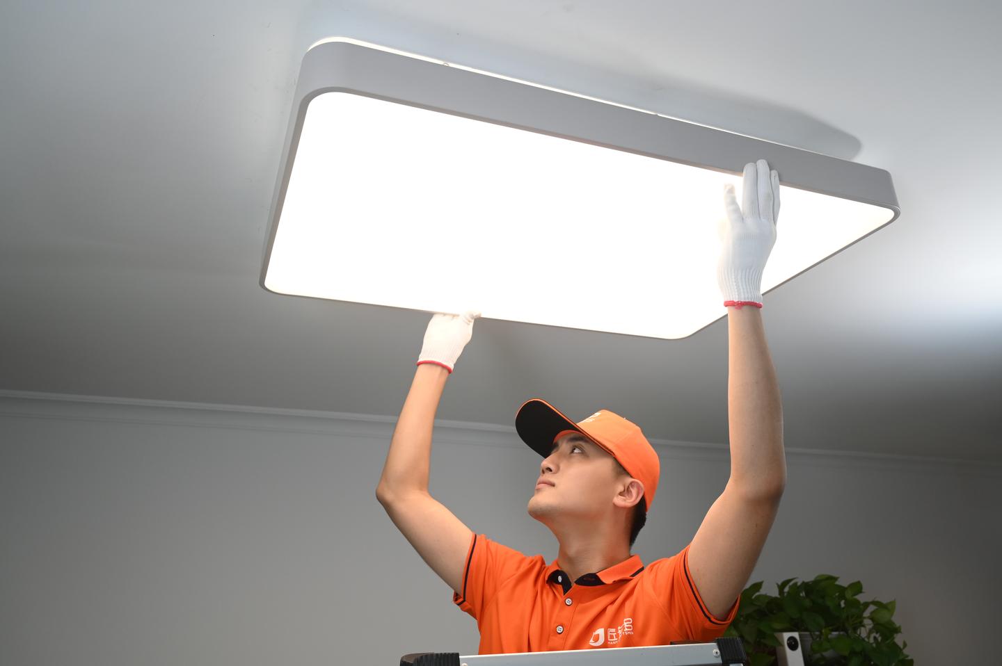 室内简约装修技巧室内灯具安装注意的重点