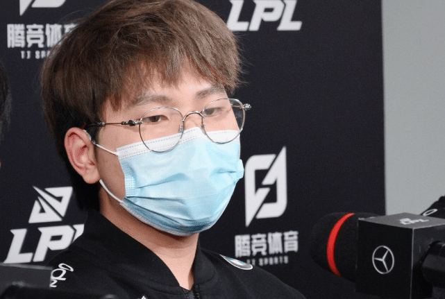 如何看待fpx老板春丽发文表示俱乐部决定保留周杨博在fpx登场的可能性