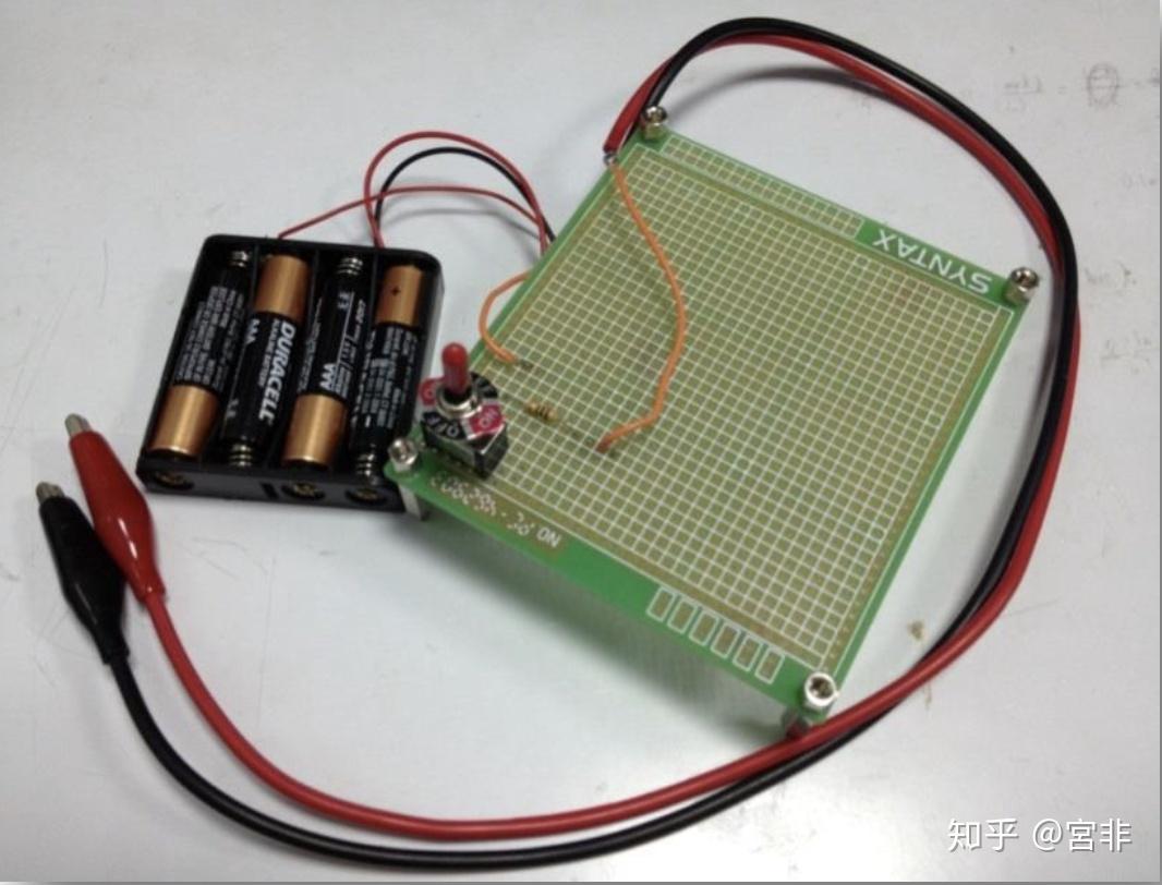 电致变色材料氧化钨在怎样的条件下才能通电变色呢