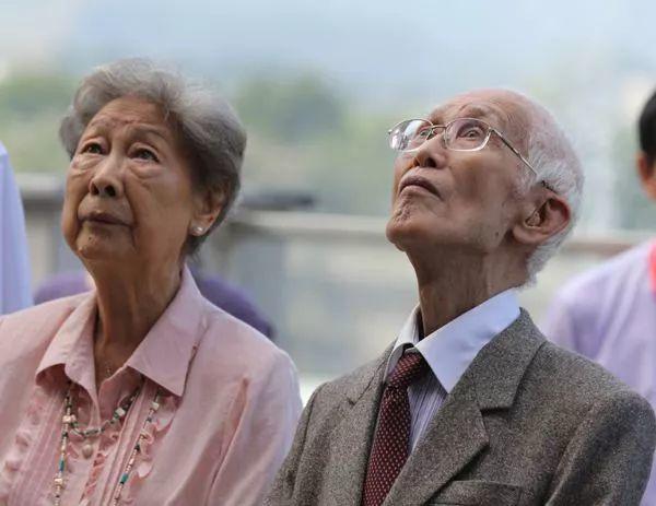 2022年了,台湾是否还会有余光中的乡愁?余光中著名诗集赏析 - 知乎