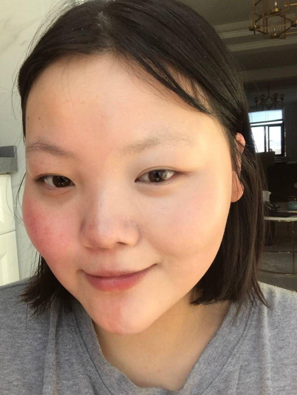 大圆脸鼻子也不小的女孩一定很丑吗?