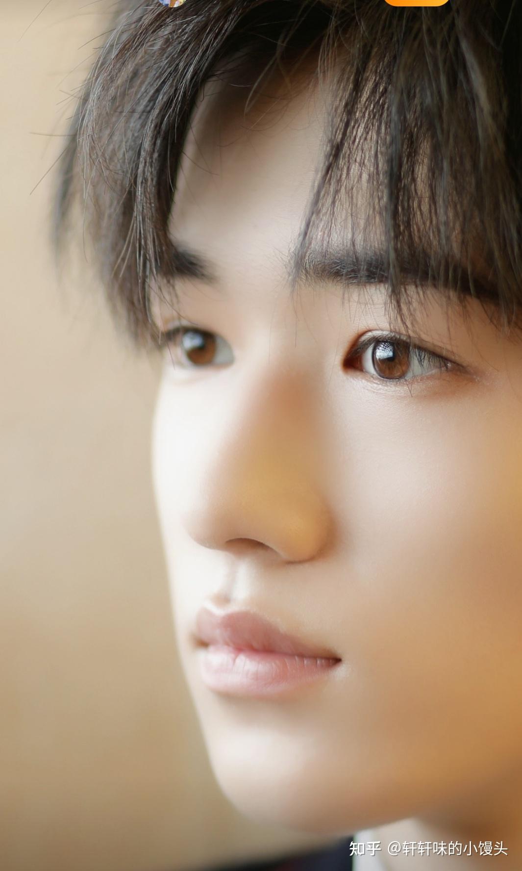 有哪些自截的宋亚轩照片让你觉得很惊艳