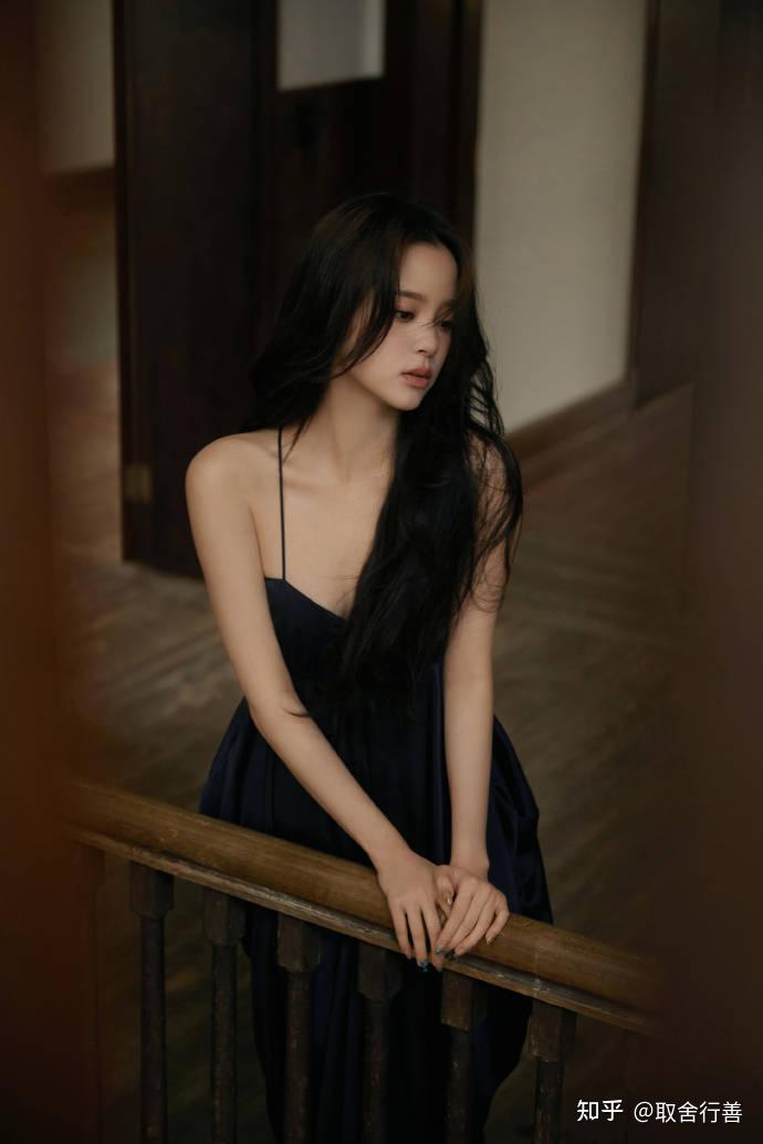 如何评价女明星欧阳娜娜的身材? - 知乎