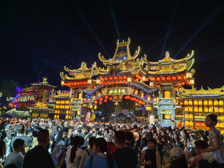 是什么让你记住了 “ 万岁山武侠城 ”？ - 知乎