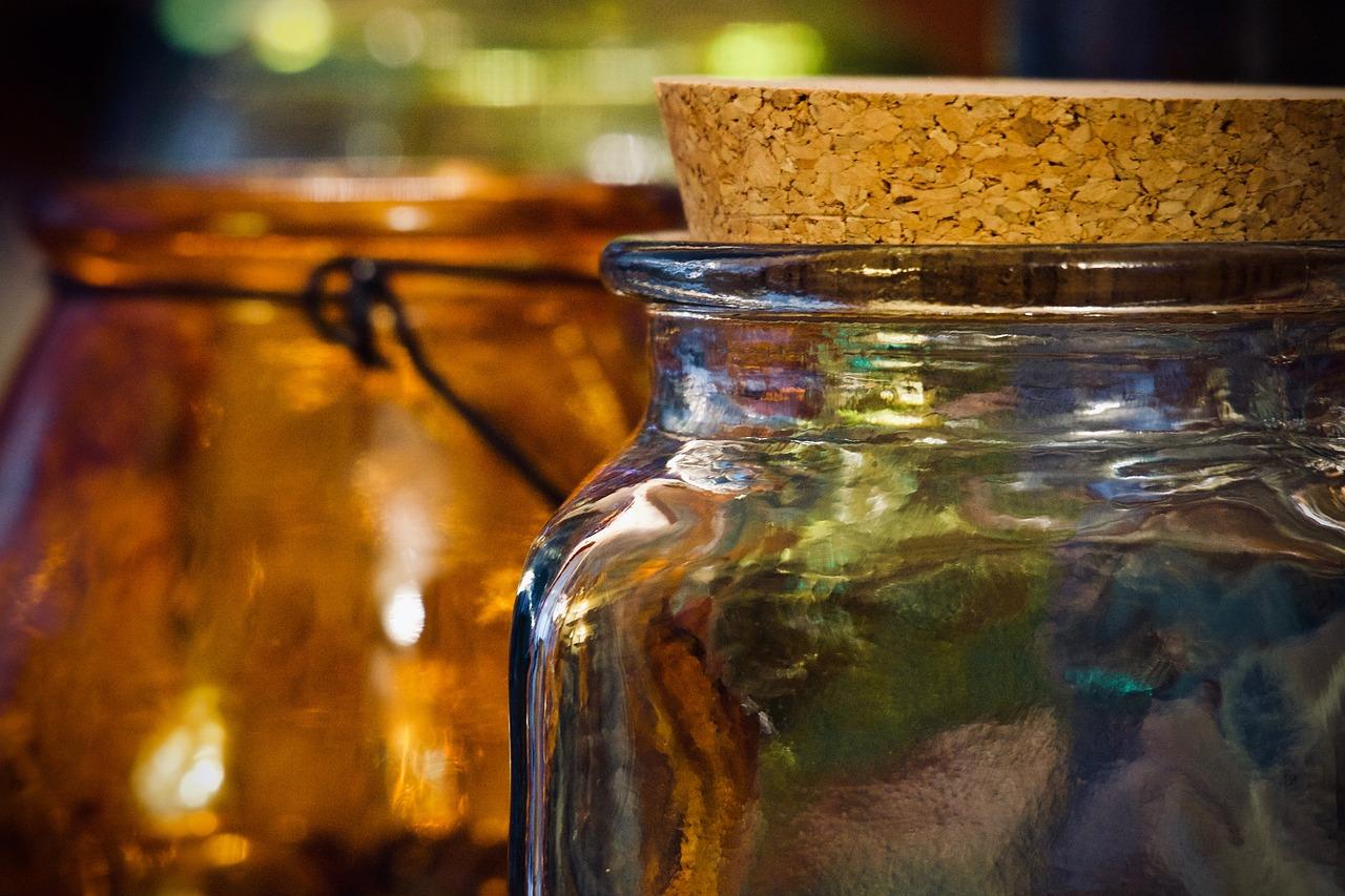 为什么杯子底部有个洞