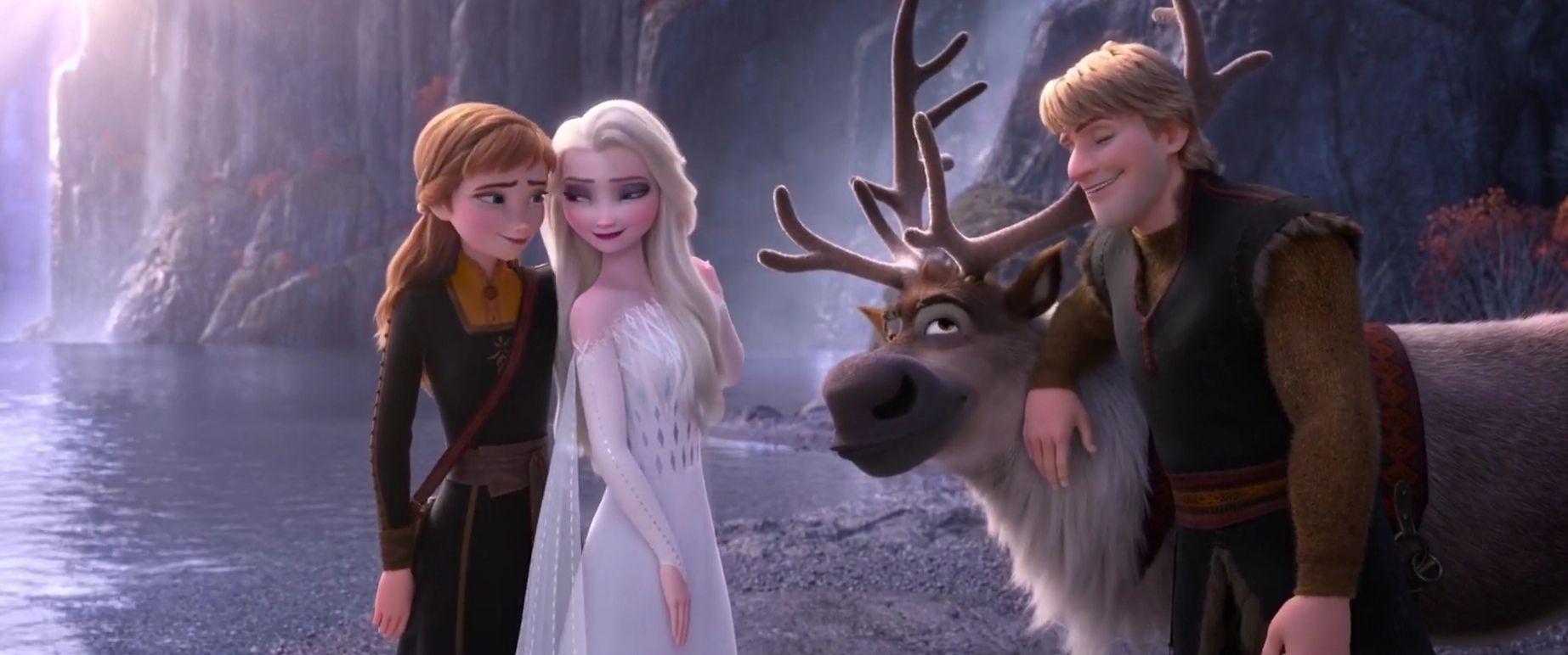 冰雪奇缘两姐妹姓什么