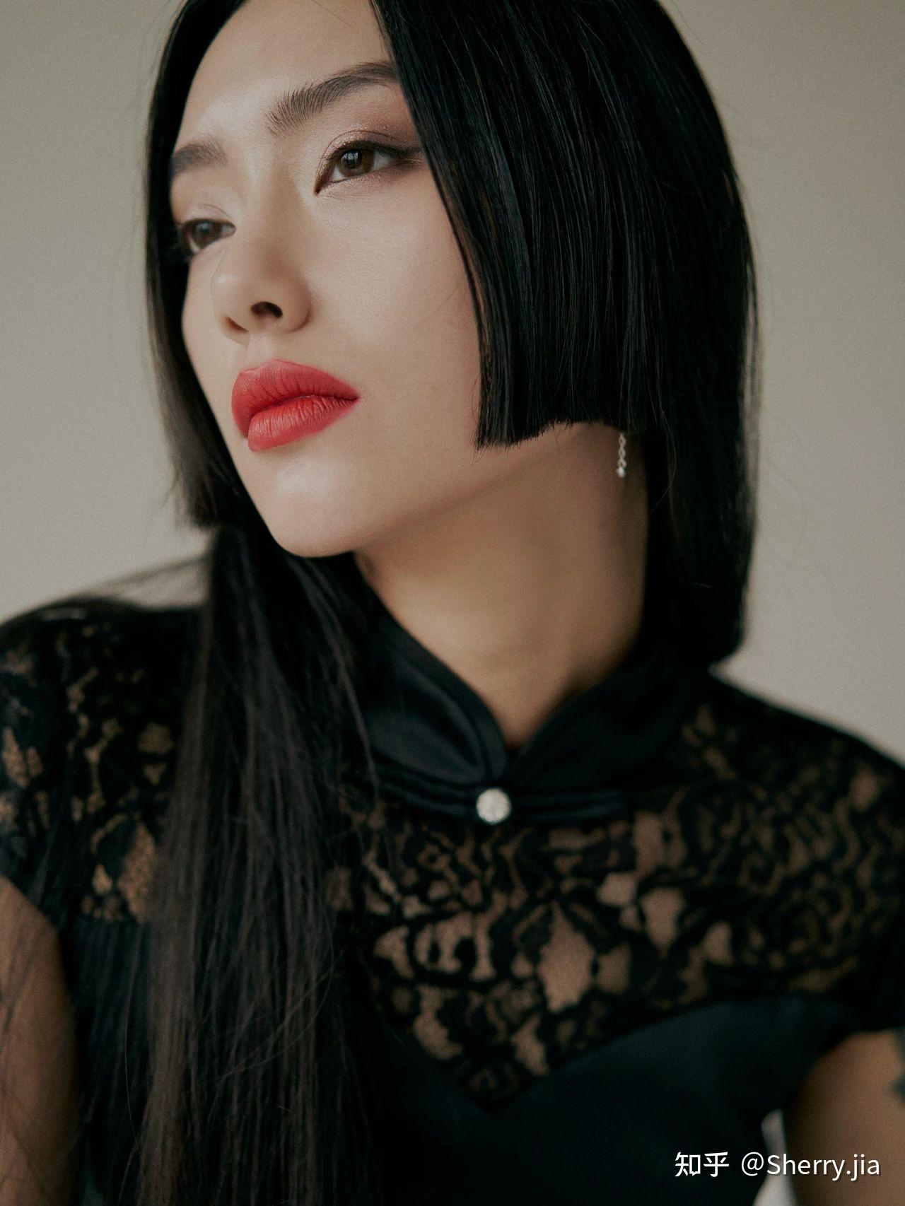 冷艳御姐发型🖤显脸小的中分公主切 - 知乎