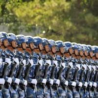 部队对海军陆战队的定位是只负责登陆抢滩占领沿海，还是兼顾深入内地作战，陆战队会扩编出集团军编制吗？