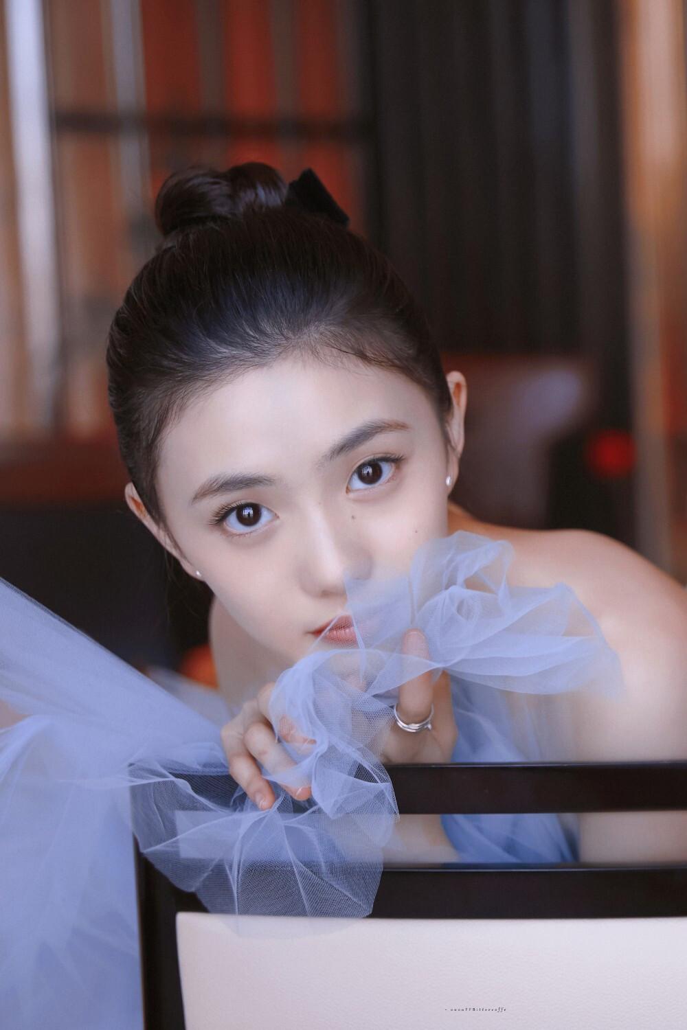 为什么会有人说刘浩存长相普通? - 知乎