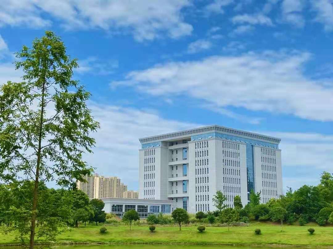 衡阳师范学院新校区的图书馆现在建好了吗