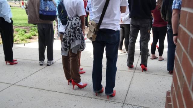 男生穿高跟鞋是一种怎样的体验? - 知乎