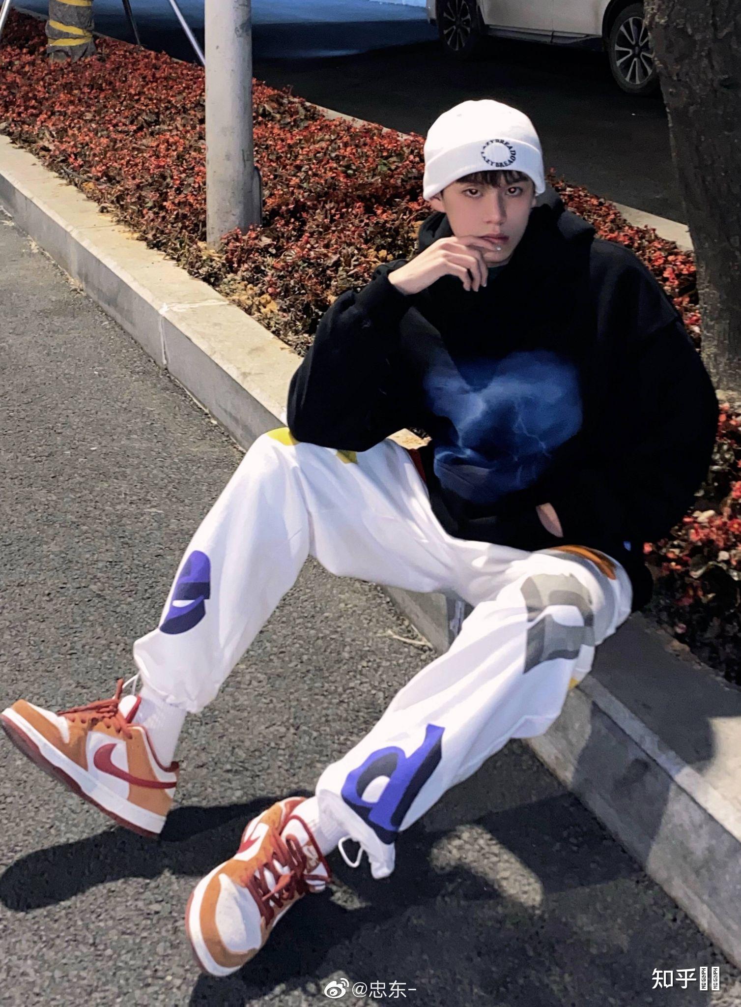 怎么看待姜峰居然是1?这就是传说中的女装攻吗? - 知乎