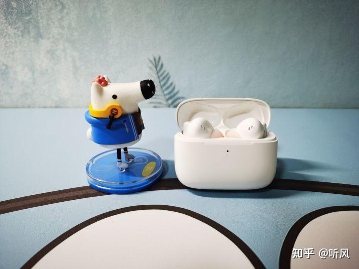 蓝牙耳机佩戴教程图解 v2-3f300b0d4814e4005f9de7ac850ef3bc_r.jpg