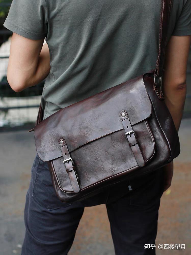 自重小容量大有特色的男士通勤包有哪些