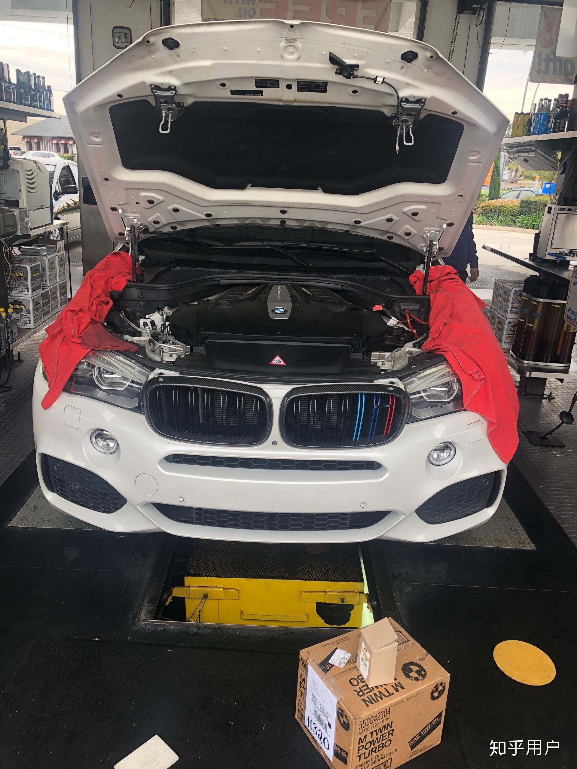 宝马旗下x550i使用的n63b44和x5m用的s63b44有什么技术上的区别