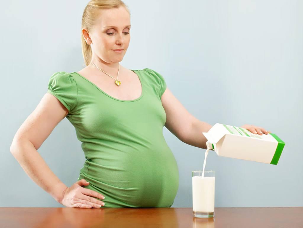 Pourquoi a-t-on mal au dos pendant la grossesse? | LesMauxDeDos BLOG