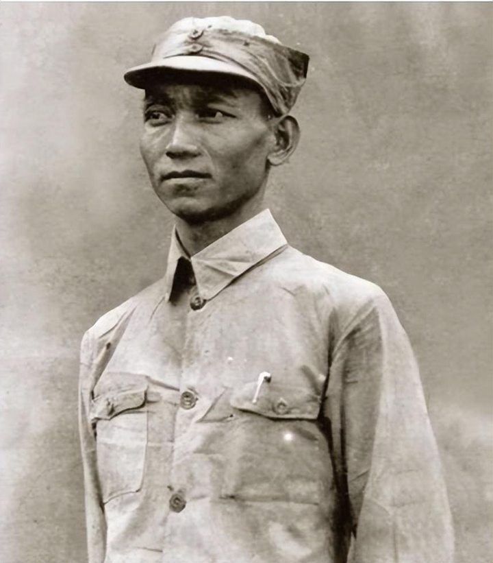 两次接替林彪指挥部队，在授衔前离世，林彪：陈光不死，必是大将 - 知乎