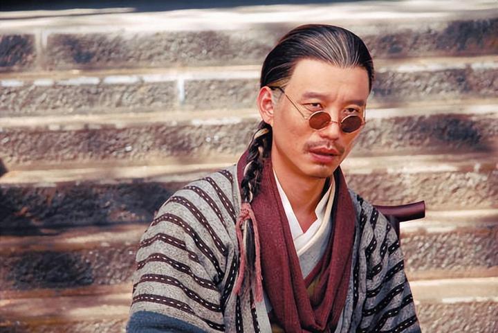 出道就是大叔形象,和佟大为同班同学的杨皓宇,到底有多惨 - 知乎