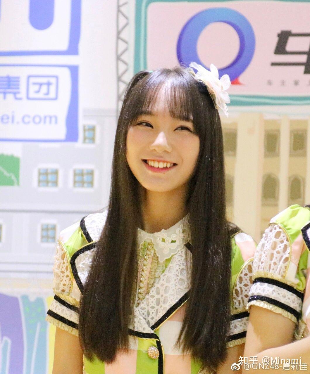 你觉得snh48里面那位小偶像最爱笑,笑得最甜? - 知乎