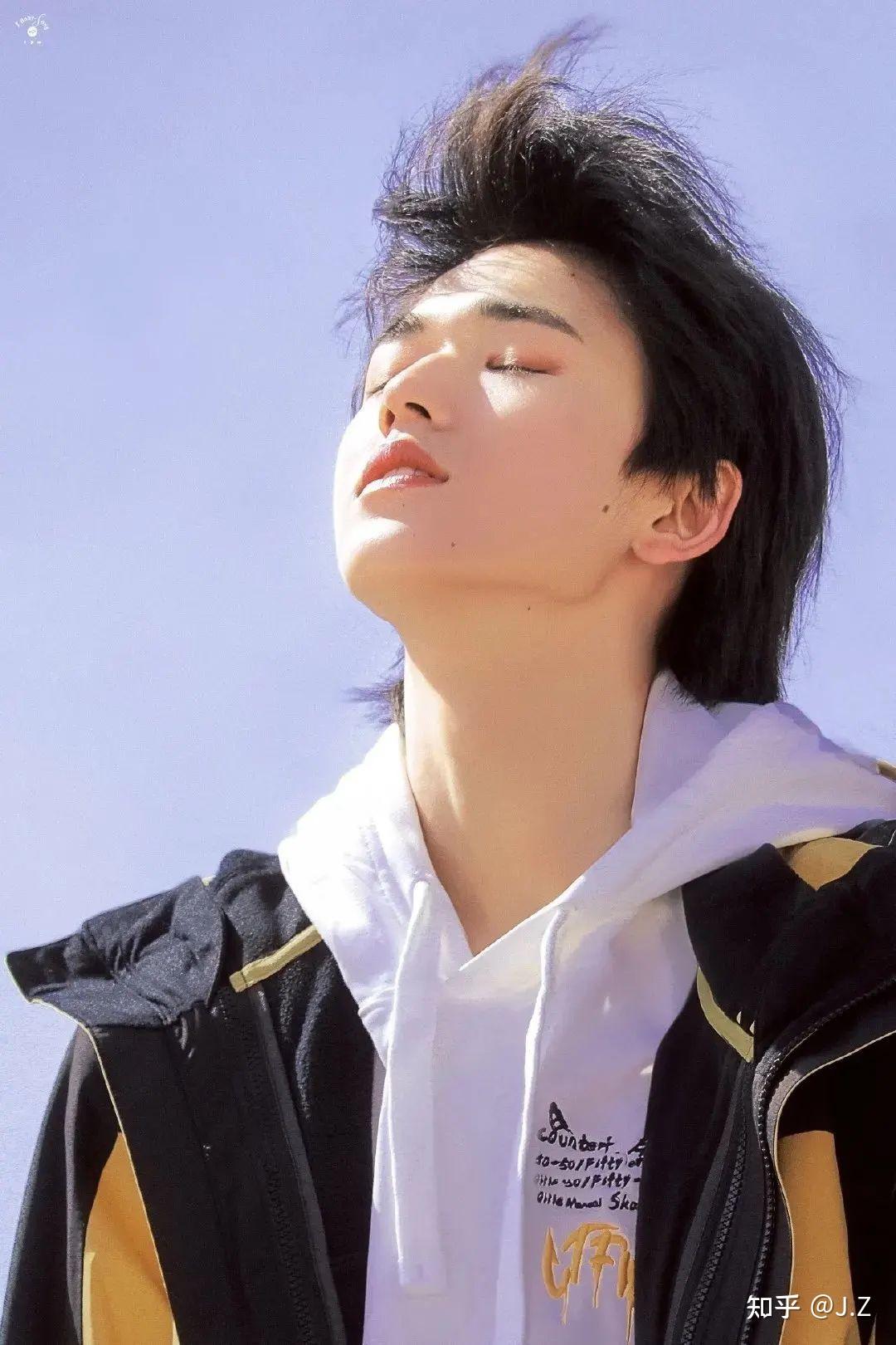 有没有宋亚轩的帅照,最好是没刘海没水印超a的那种,越多越好? - 知乎