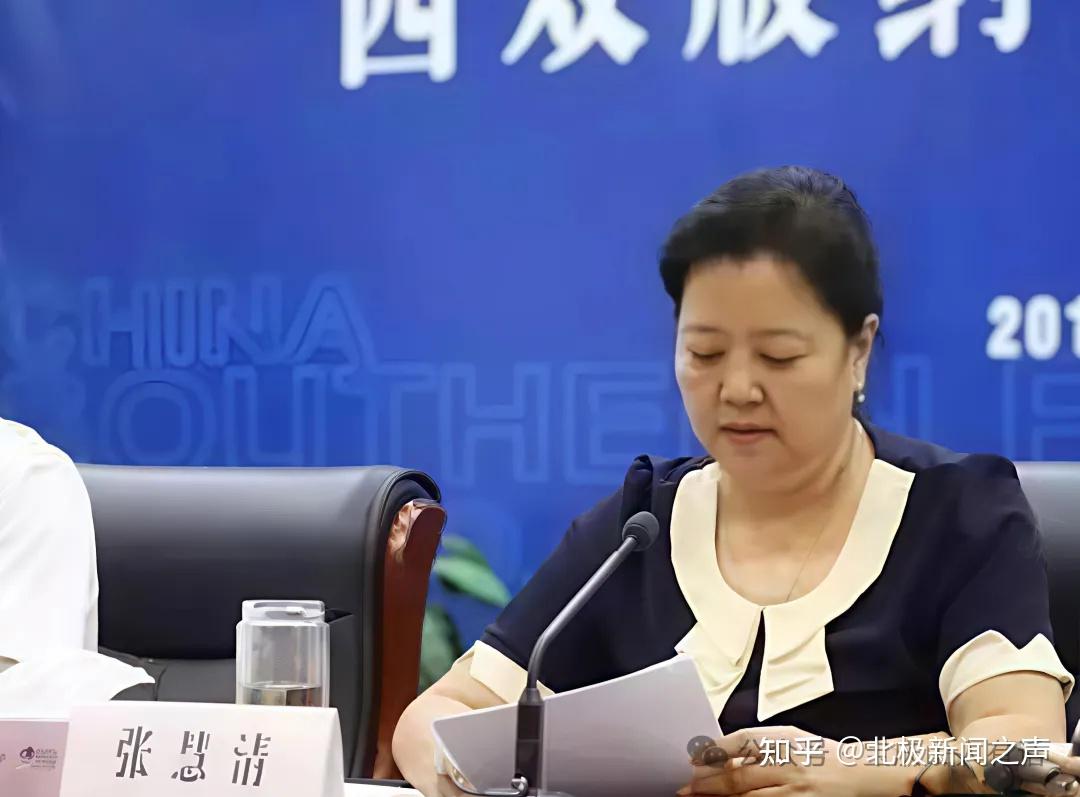 16处房产、20公斤黄金、千万翡翠镯:揭秘“张姐”的贪婪往事 - 知乎