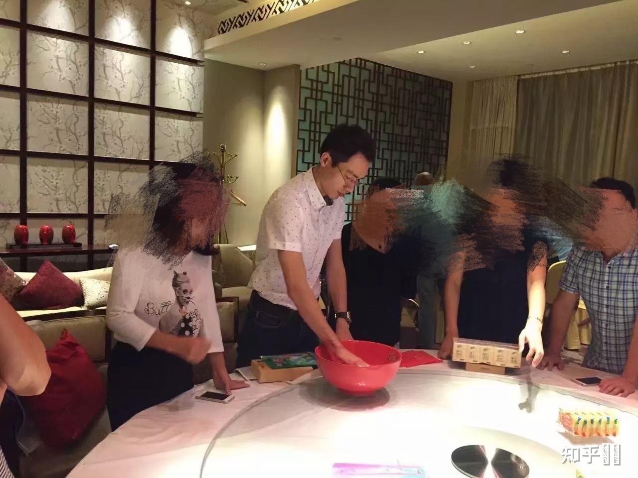 如何评价鸿星尔克老板吴荣照