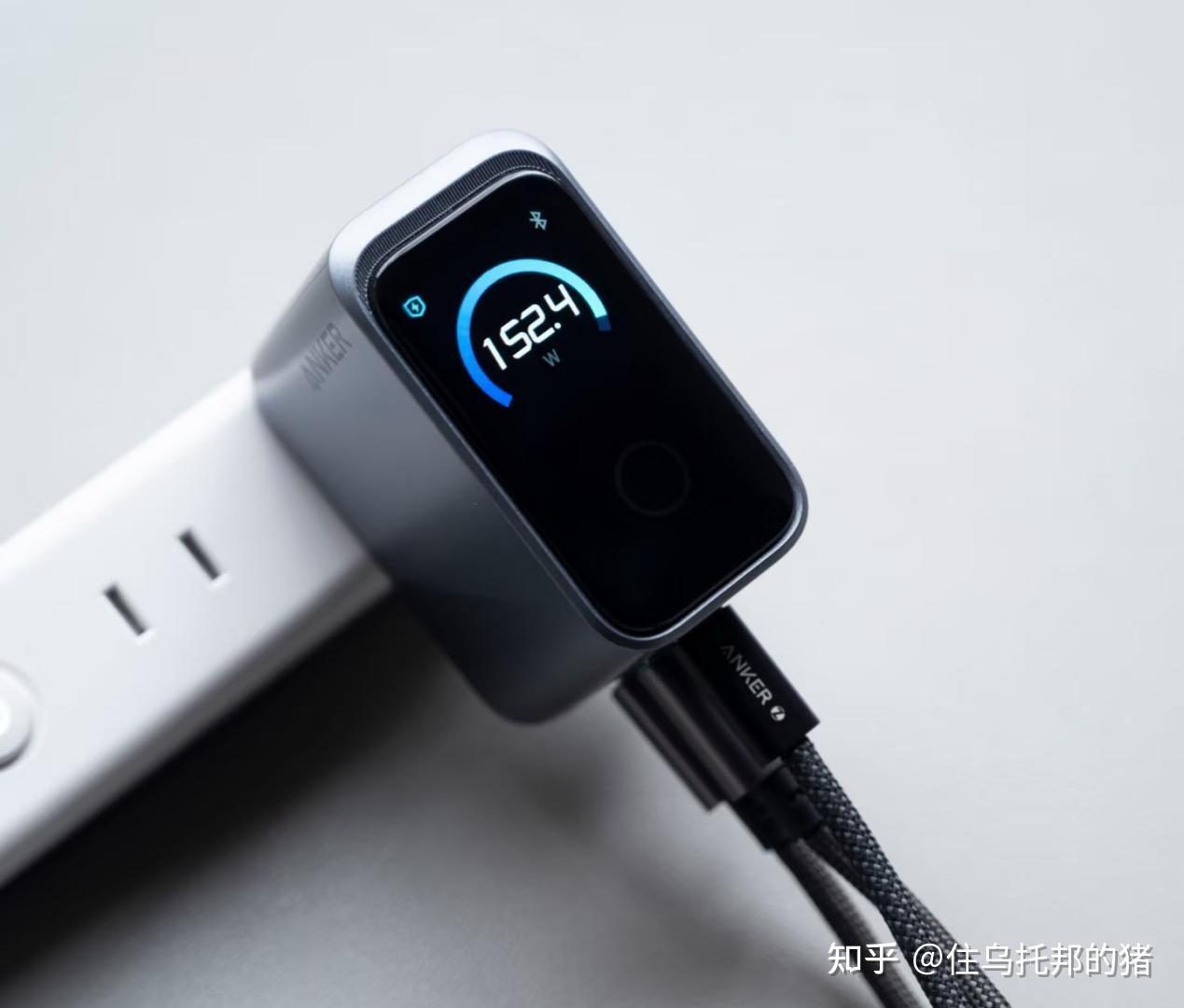 2026年充电器选购攻略:iPhone除了原装充电器还有什么品牌推荐?如何评价号称“毕业级”充电器的安克智显充Pro?安克、苹果、酷态科等热门品牌实测推荐