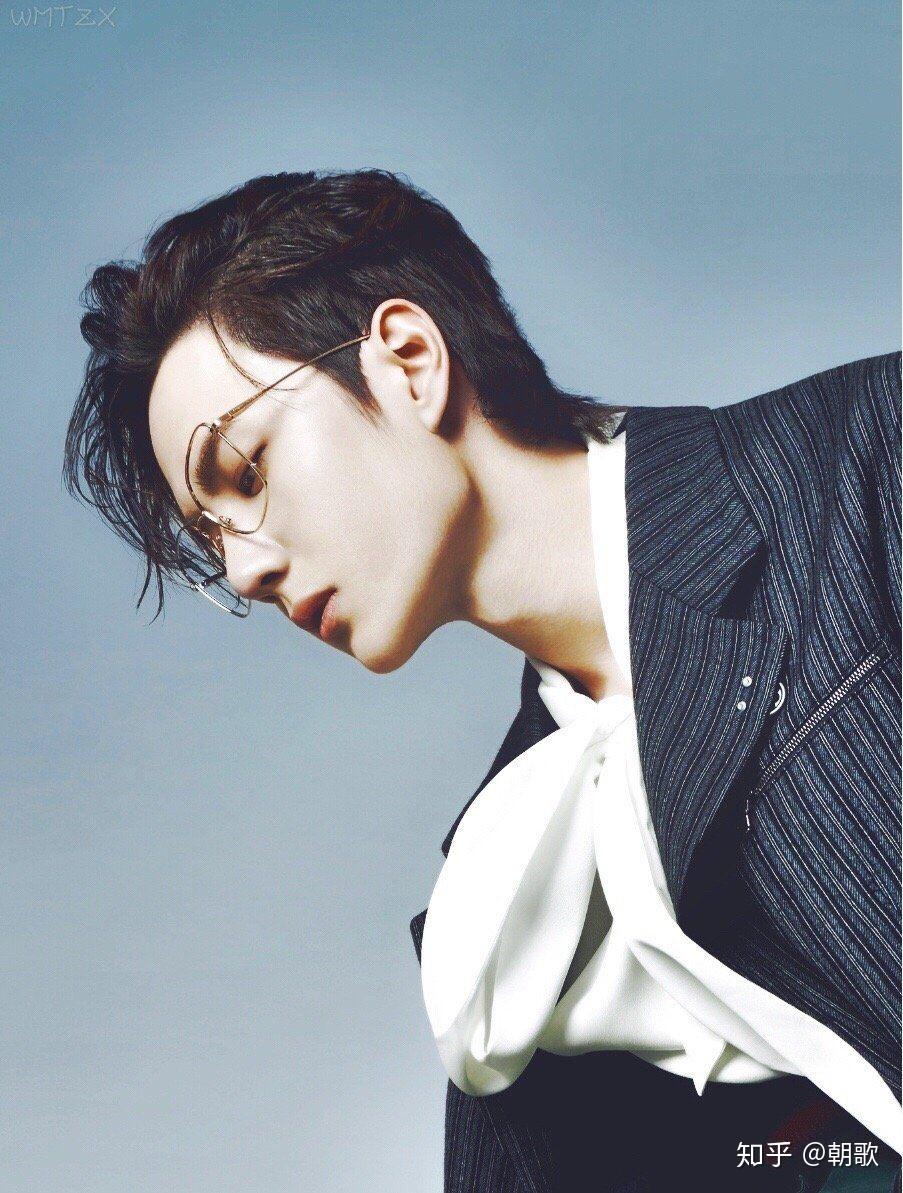 王一博绝美侧颜姐妹们求图