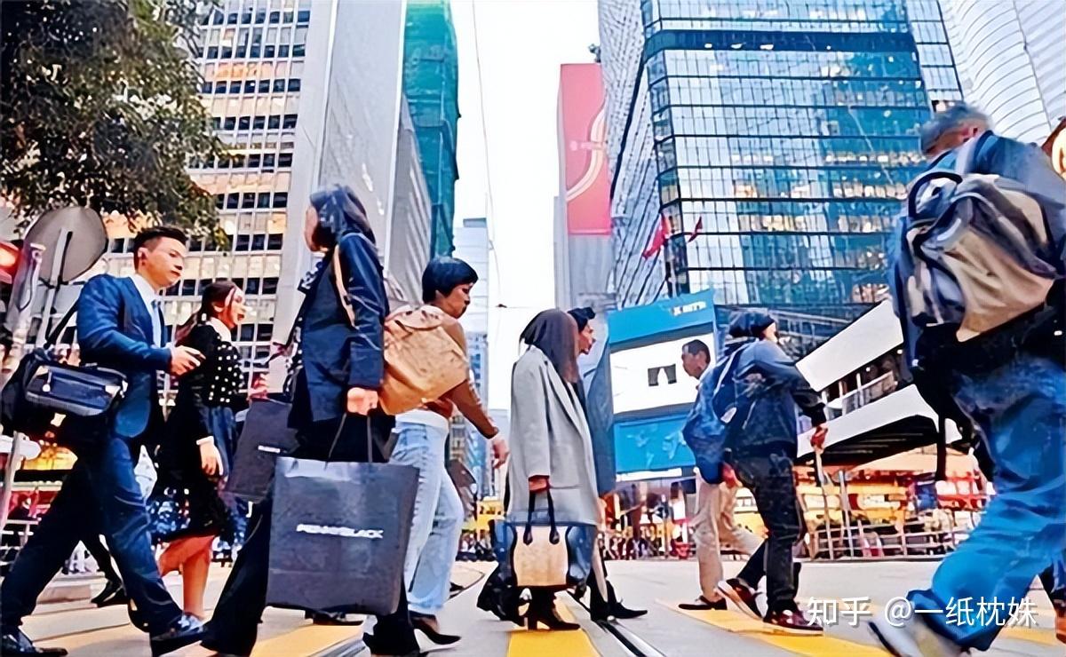 女港独何依琼逃往英国，不到七个月却留遗书自尽，活成了一个笑话 - 知乎