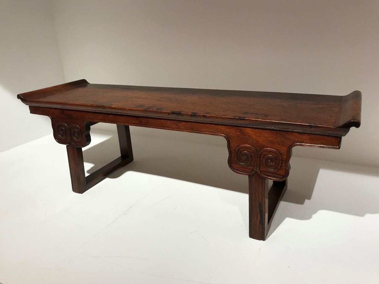 半米63万VS两米88万，国内外黄花梨条案价差明显- 知乎